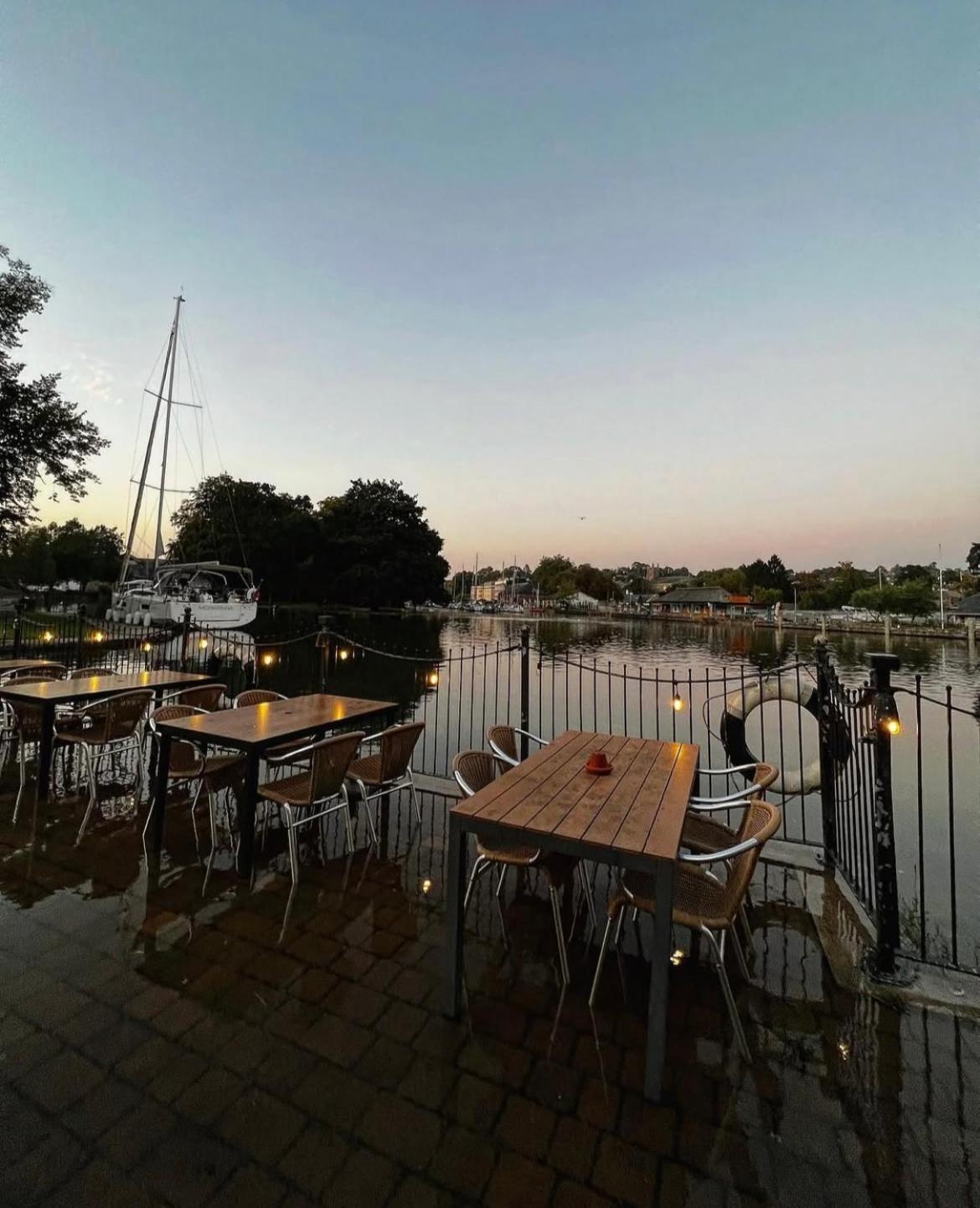 The Steam Packet Inn Totnes Exterior photo
